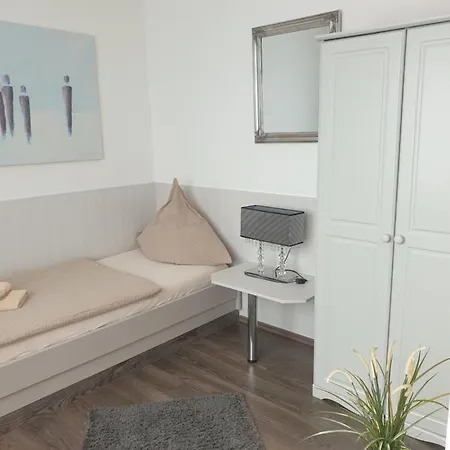 Hotel For 4*